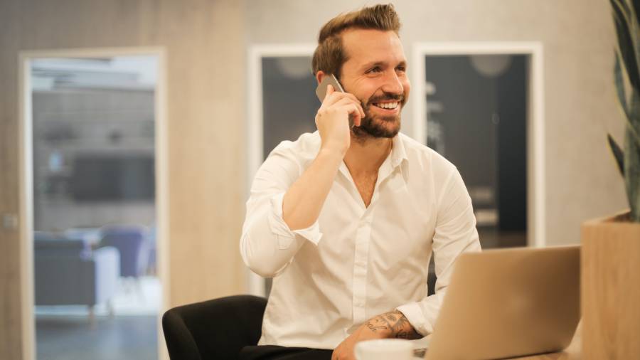 What are HR leaders' main priorities in 2021?