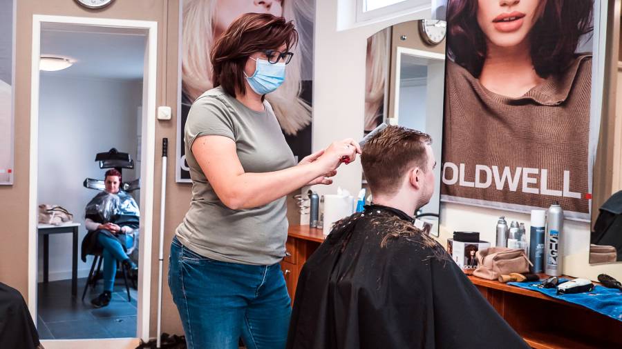 A Return to Work: Supporting staff in retail and hospitality