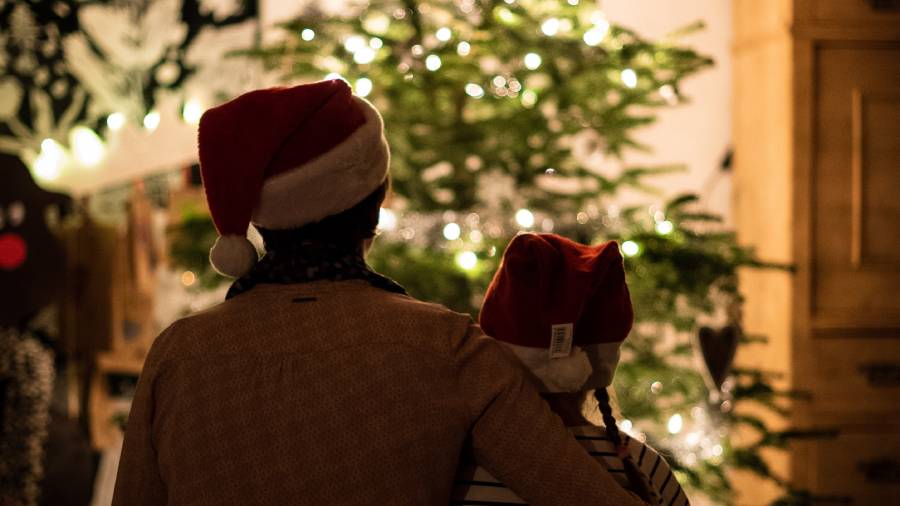 A fifth of workers plan to check out of work for Christmas earlier this year