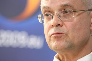 vladimirspidla VladimÃÂr Ã…Â pidla, EU Commissioner for Equal Opportunities, called on the UK to make "necessary changes" to its gender equality legislation as soon as possible